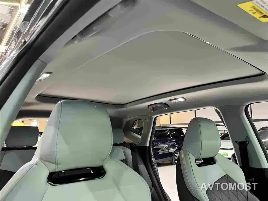 Changan UNI-Z New Energy 2024 Blue Whale Smart Electric iDD 125km Excellence Model — фото 24