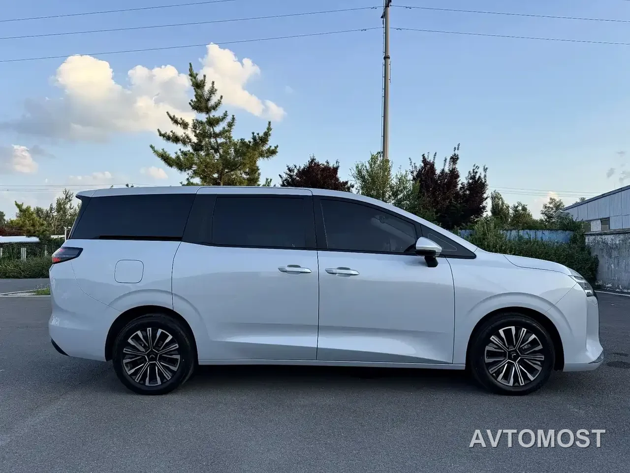 Wuling Motors Xingguang 730 New Energy 2025 Model Plug-in Hybrid Base Version — фото 7