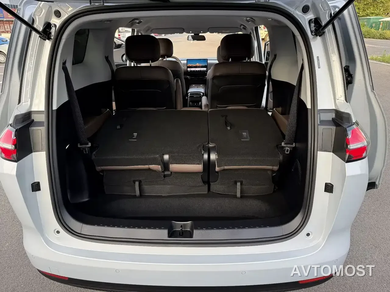 Wuling Motors Xingguang 730 New Energy 2025 Model Plug-in Hybrid Base Version — фото 9