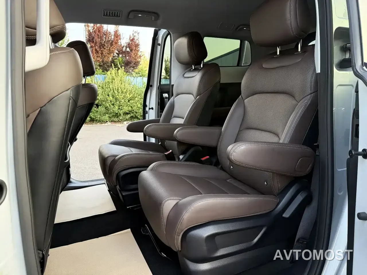Wuling Motors Xingguang 730 New Energy 2025 Model Plug-in Hybrid Base Version — фото 12