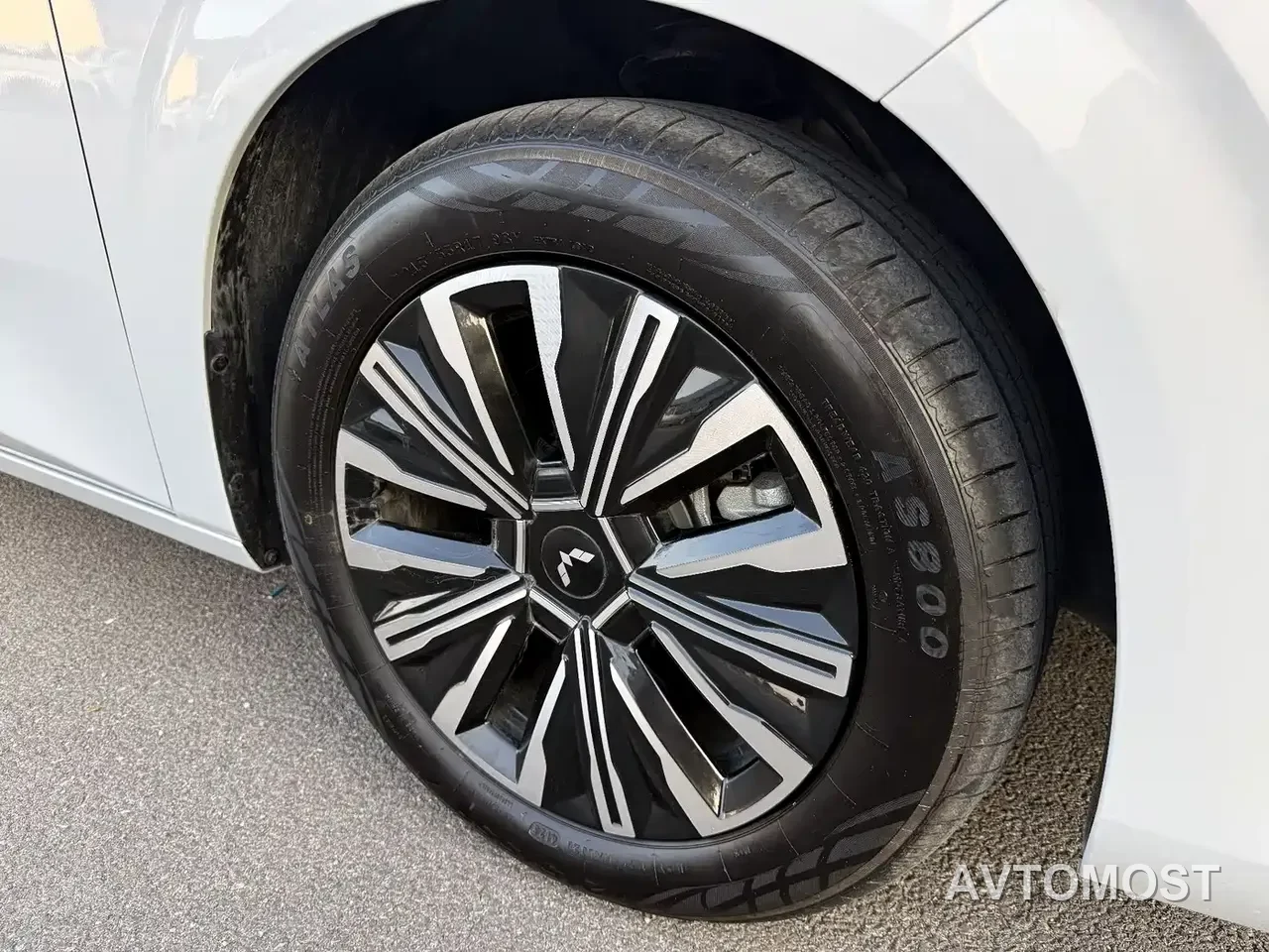 Wuling Motors Xingguang 730 New Energy 2025 Model Plug-in Hybrid Base Version — фото 17