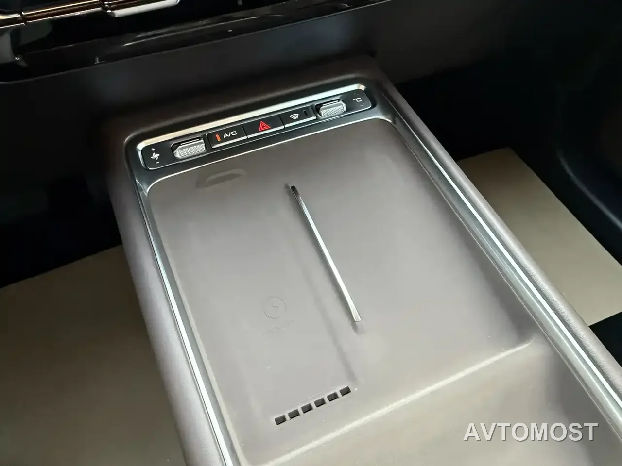 Wuling Motors Xingguang 730 New Energy 2025 Model Plug-in Hybrid Base Version — фото 21