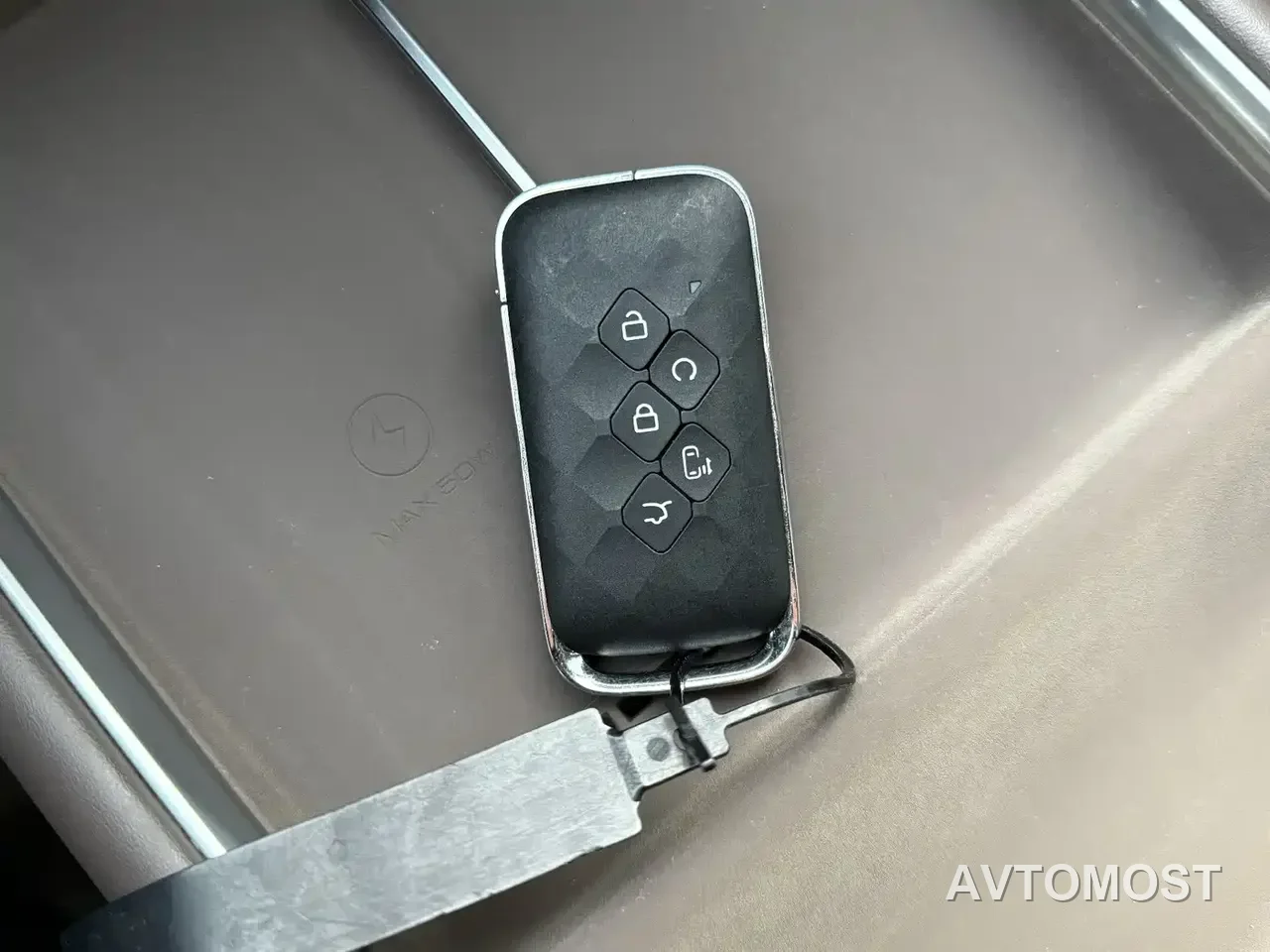 Wuling Motors Xingguang 730 New Energy 2025 Model Plug-in Hybrid Base Version — фото 24