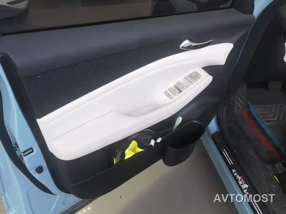 Baojun Yunhai 2024 140km Plug-in Hybrid — фото 13