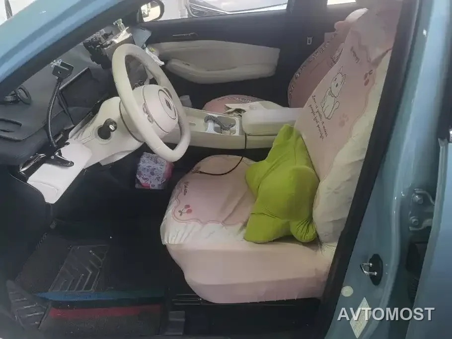 Baojun Yunhai 2024 140km Plug-in Hybrid — фото 14