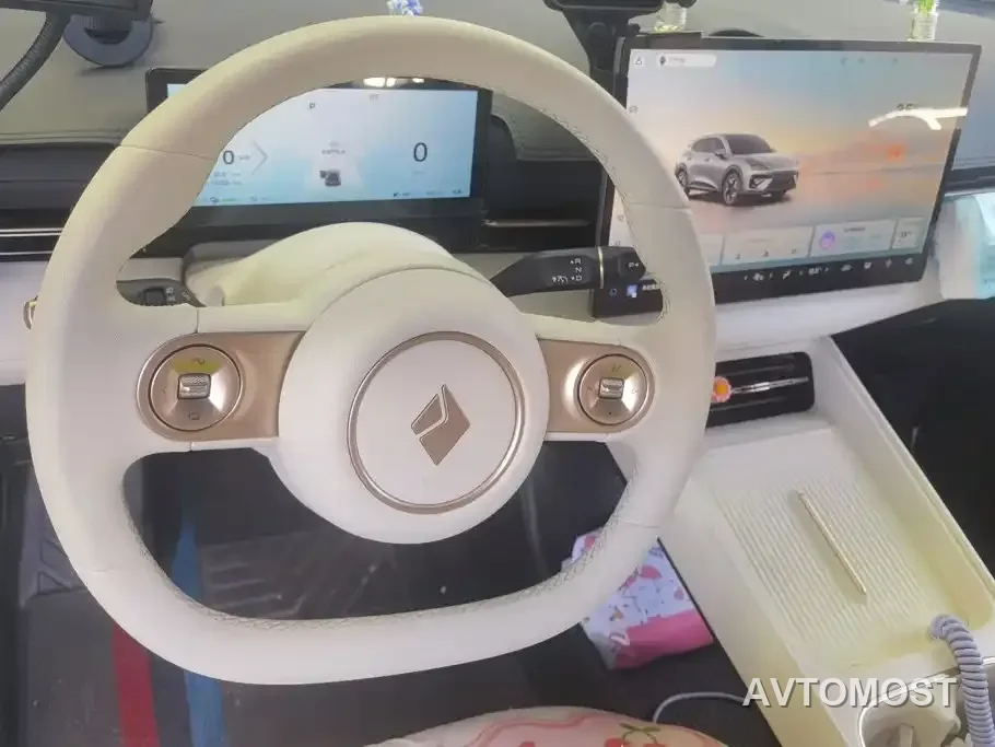 Baojun Yunhai 2024 140km Plug-in Hybrid — фото 7