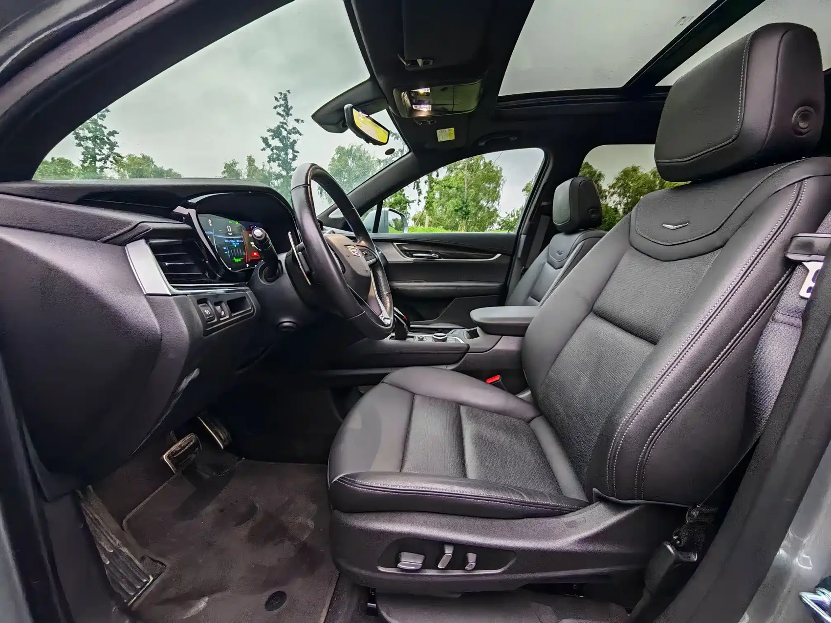 Cadillac XT6 2025 2.0T 6-Seater AWD Executive Black Label Edition — фото 5