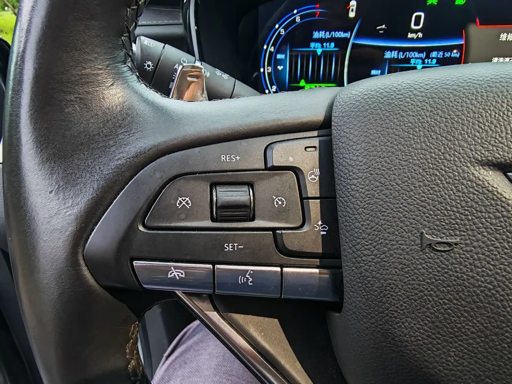 Cadillac XT6 2025 2.0T 6-Seater AWD Executive Black Label Edition — фото 19