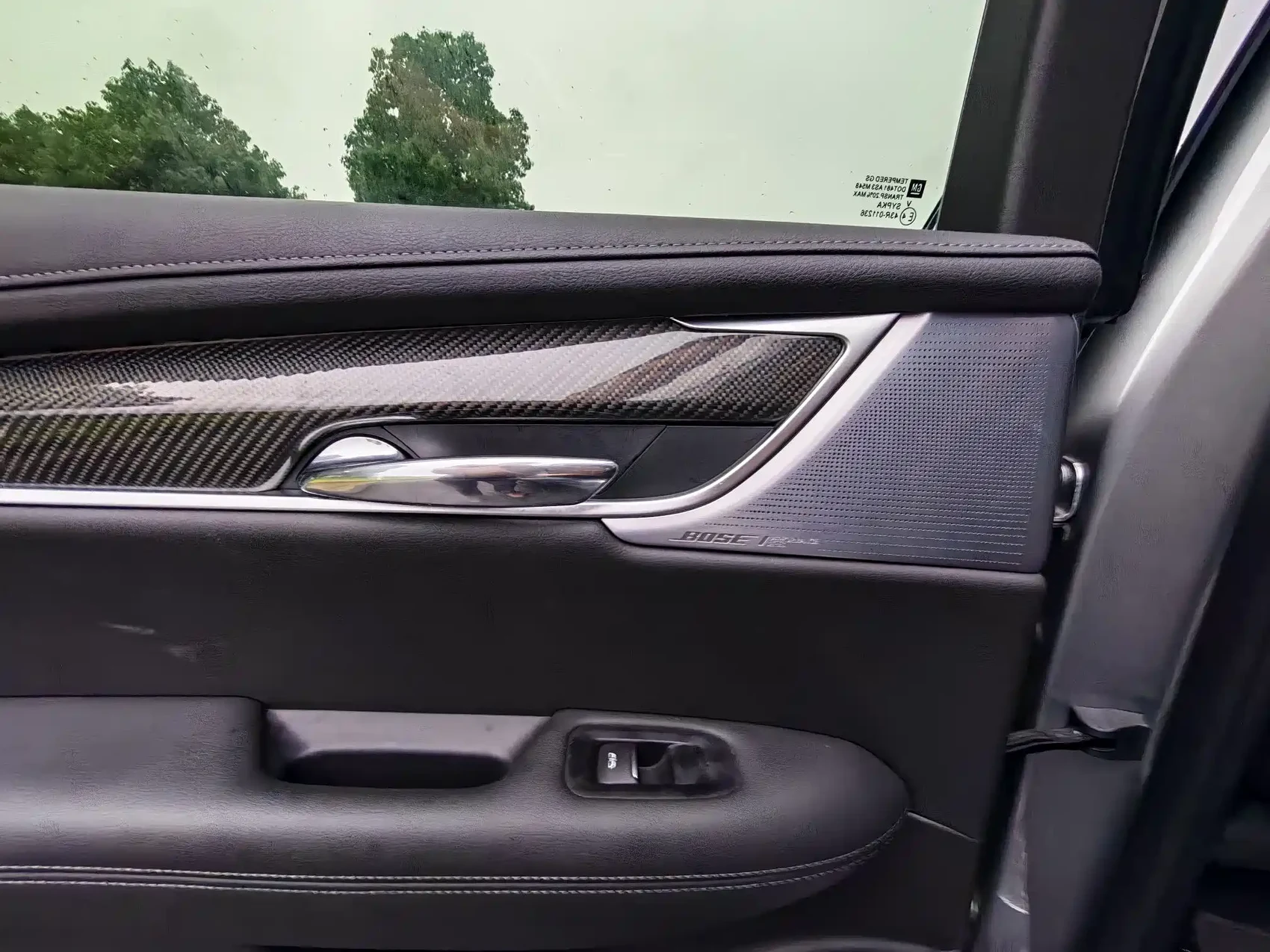 Cadillac XT6 2025 2.0T 6-Seater AWD Executive Black Label Edition — фото 23