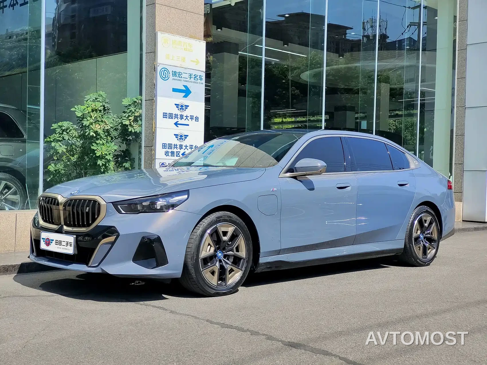 BMW i5 2024 eDrive 35L Premium Model M Sport Package — фото 1