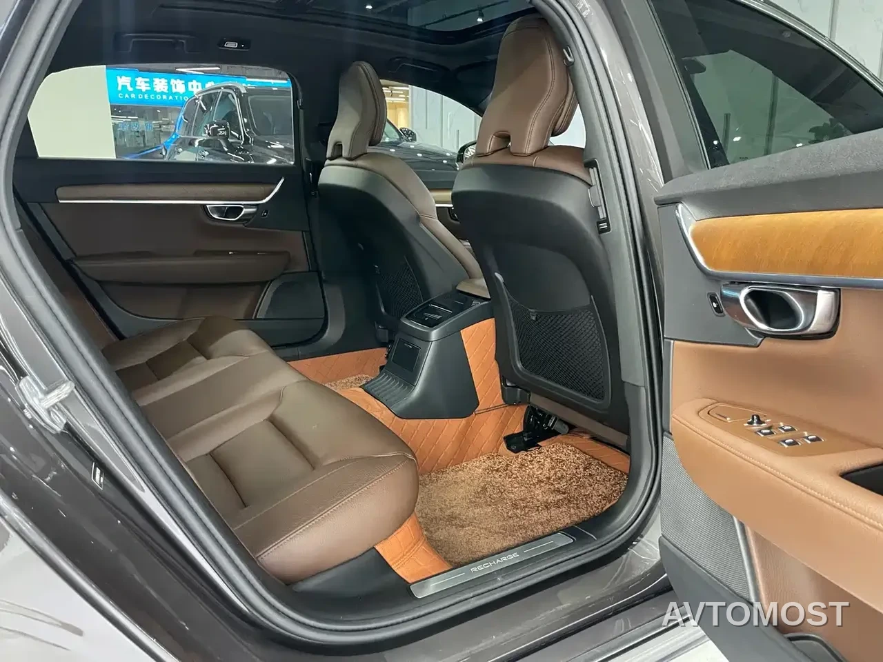 Volvo S90 Plug-in Hybrid 2022 T8 Recharge Plug-in Hybrid Momentum Luxury Edition — фото 6