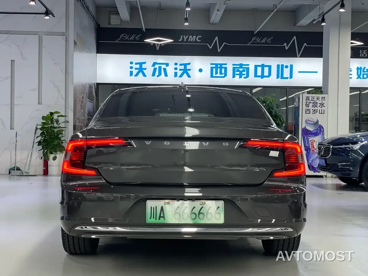 Volvo S90 Plug-in Hybrid 2022 T8 Recharge Plug-in Hybrid Momentum Luxury Edition — фото 9