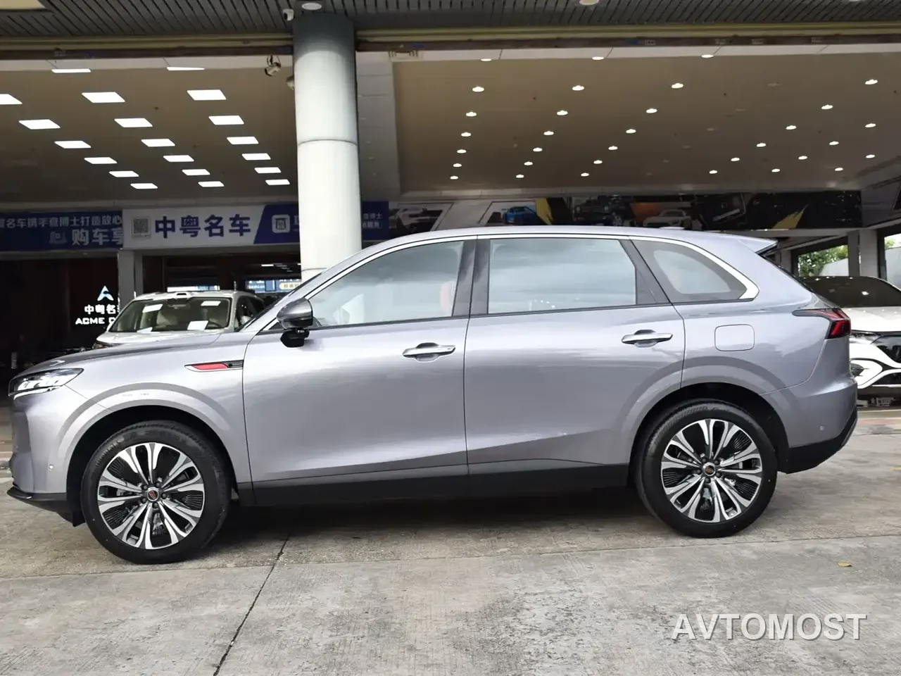 Hongqi HS6 PHEV 2025 High-end Model — фото 4