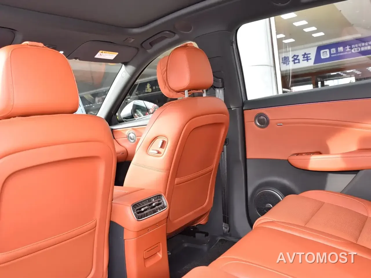 Hongqi HS6 PHEV 2025 High-end Model — фото 8