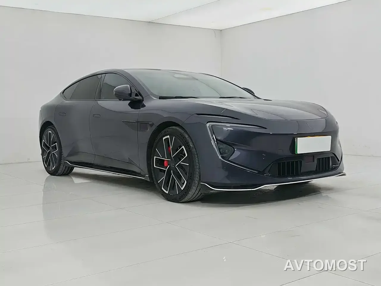 Avatr 12 2023 650 Triple Laser AWD Performance Edition — фото 3