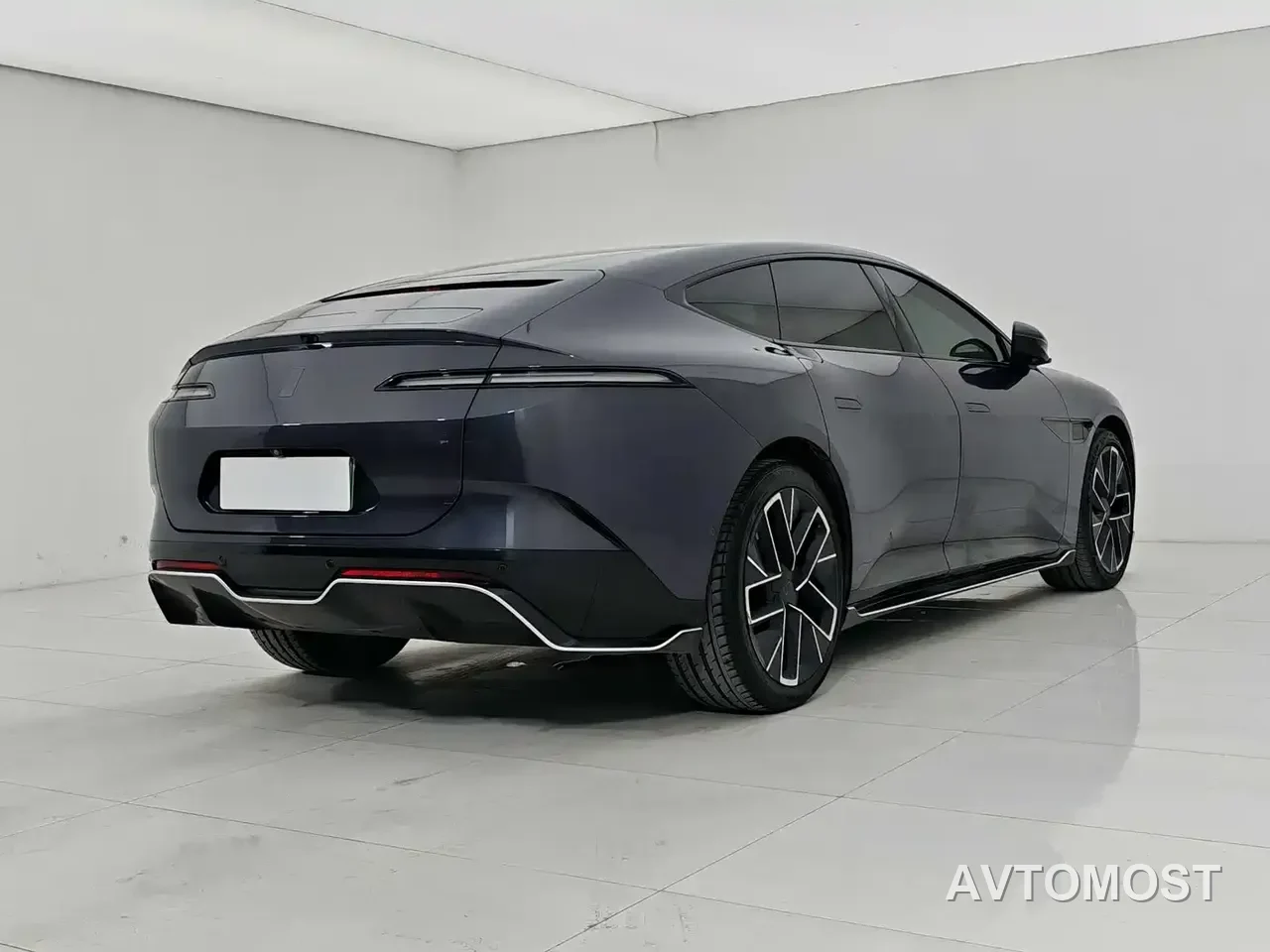 Avatr 12 2023 650 Triple Laser AWD Performance Edition — фото 6