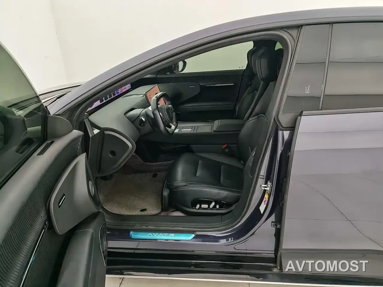 Avatr 12 2023 650 Triple Laser AWD Performance Edition — фото 7