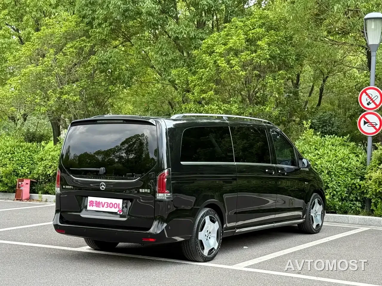 Mercedes-Benz V-Class 2024 V 300 L Long Wheelbase Luxury Edition — фото 4