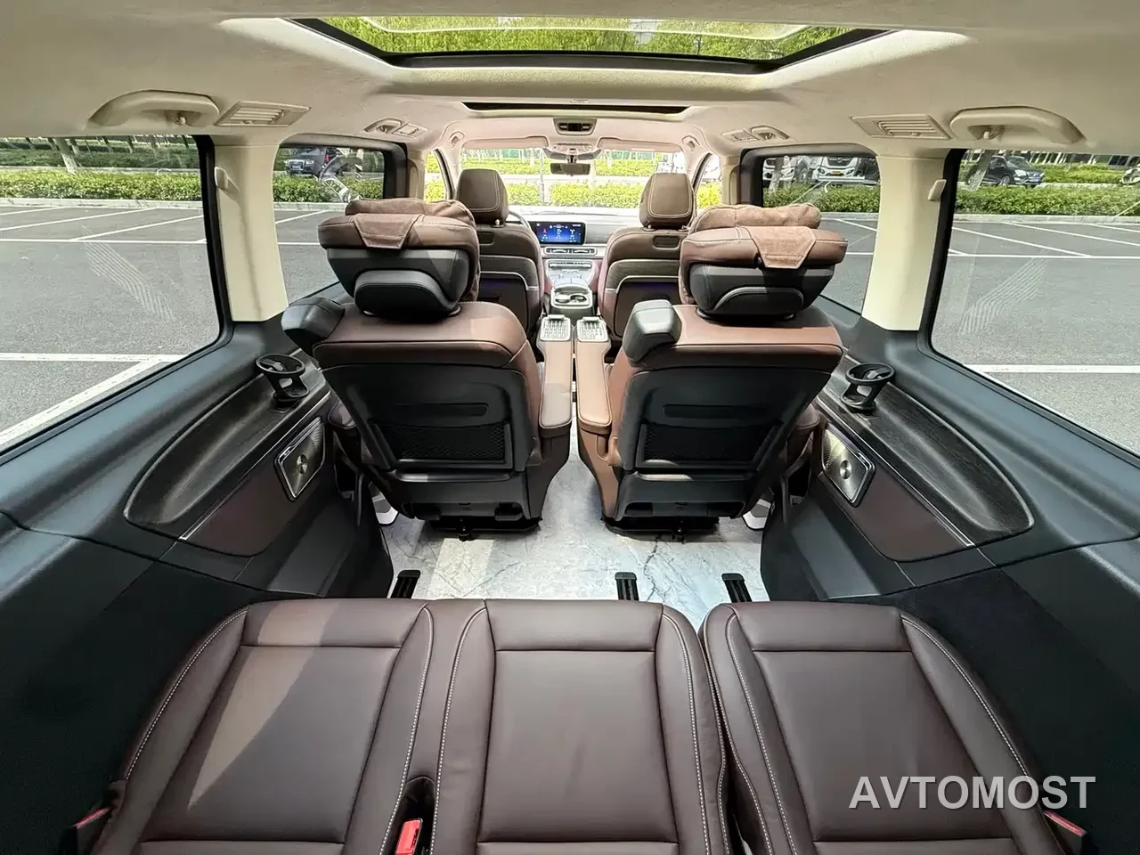 Mercedes-Benz V-Class 2024 V 300 L Long Wheelbase Luxury Edition — фото 16