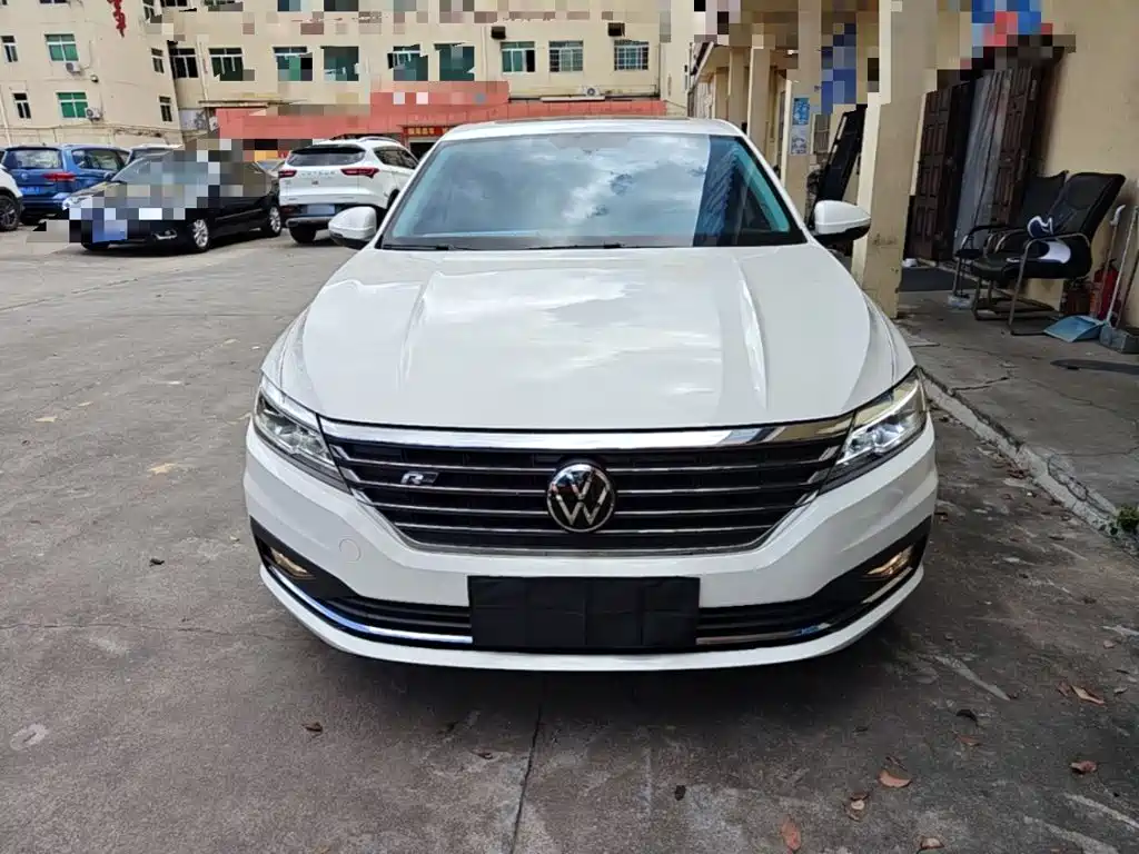 Volkswagen Lavida 2022 1.5L Auto Comfort Edition — фото 3