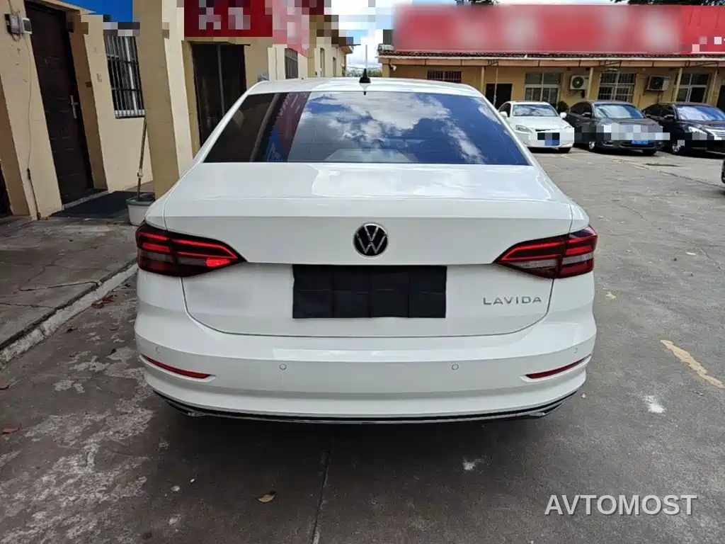 Volkswagen Lavida 2022 1.5L Auto Comfort Edition — фото 6