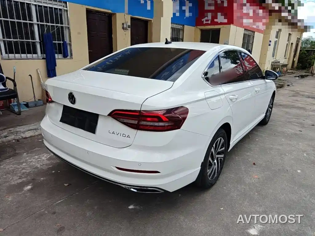 Volkswagen Lavida 2022 1.5L Auto Comfort Edition — фото 7