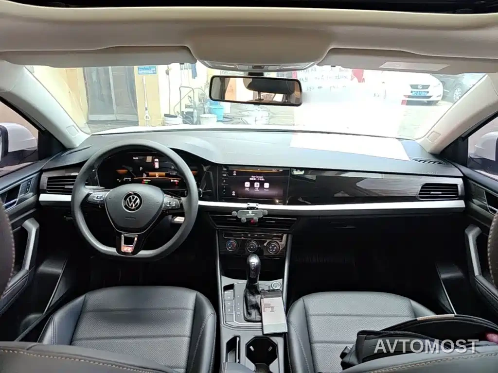 Volkswagen Lavida 2022 1.5L Auto Comfort Edition — фото 10