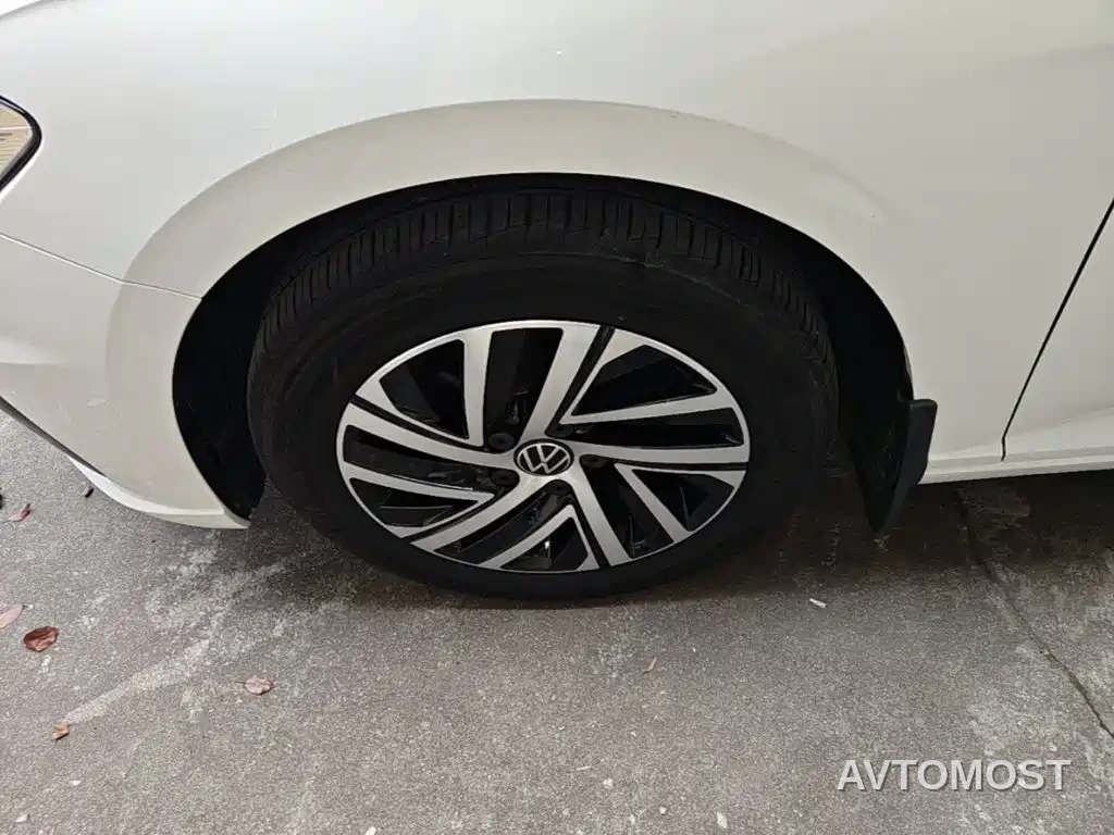 Volkswagen Lavida 2022 1.5L Auto Comfort Edition — фото 23
