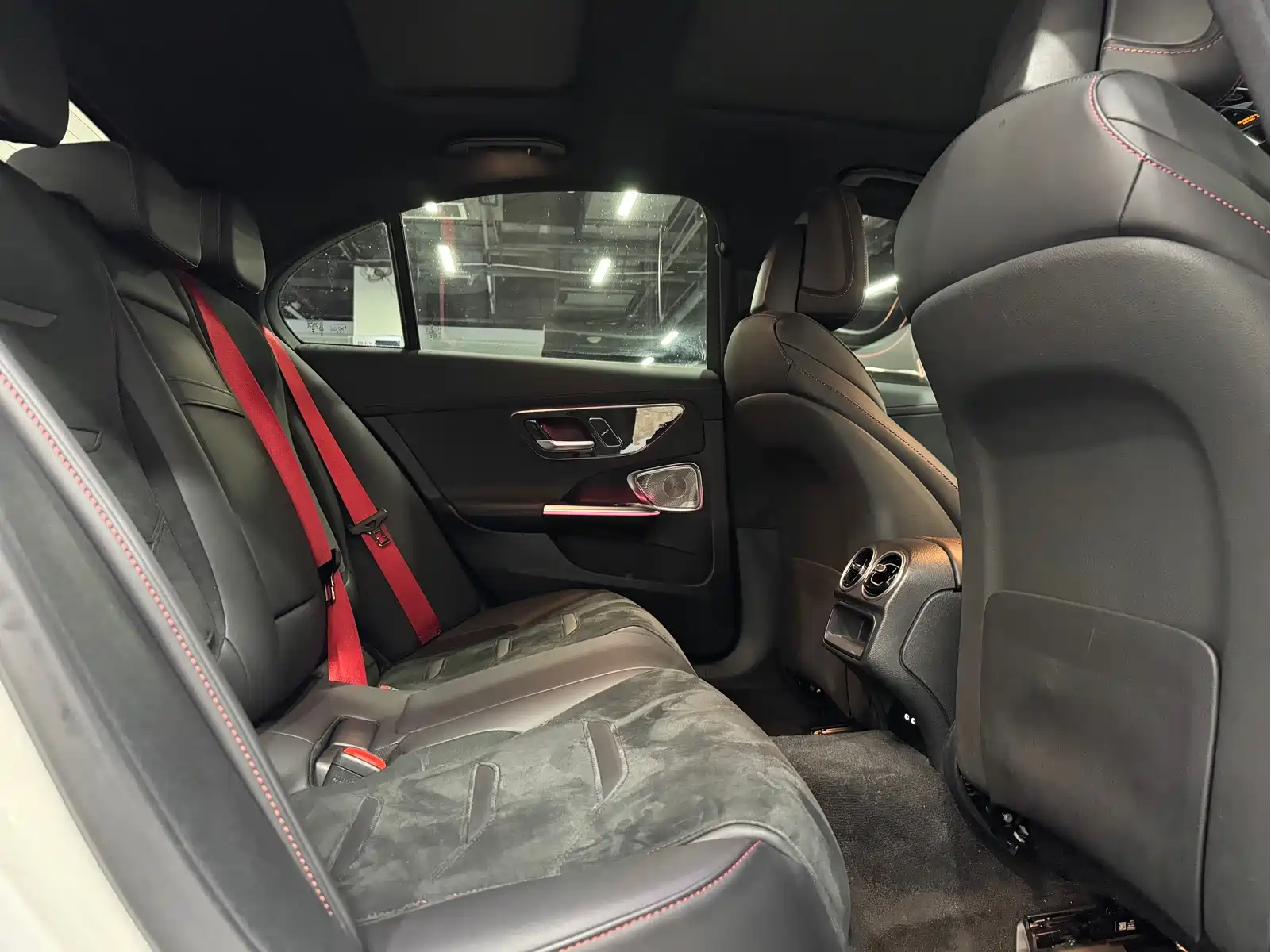 Mercedes-Benz C-Class AMG 2024 Facelift AMG C 43 4MATIC — фото 12