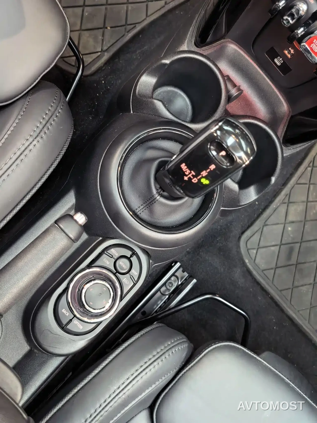 MINI 2023 2.0T COOPER S CABRIO Artist — фото 14