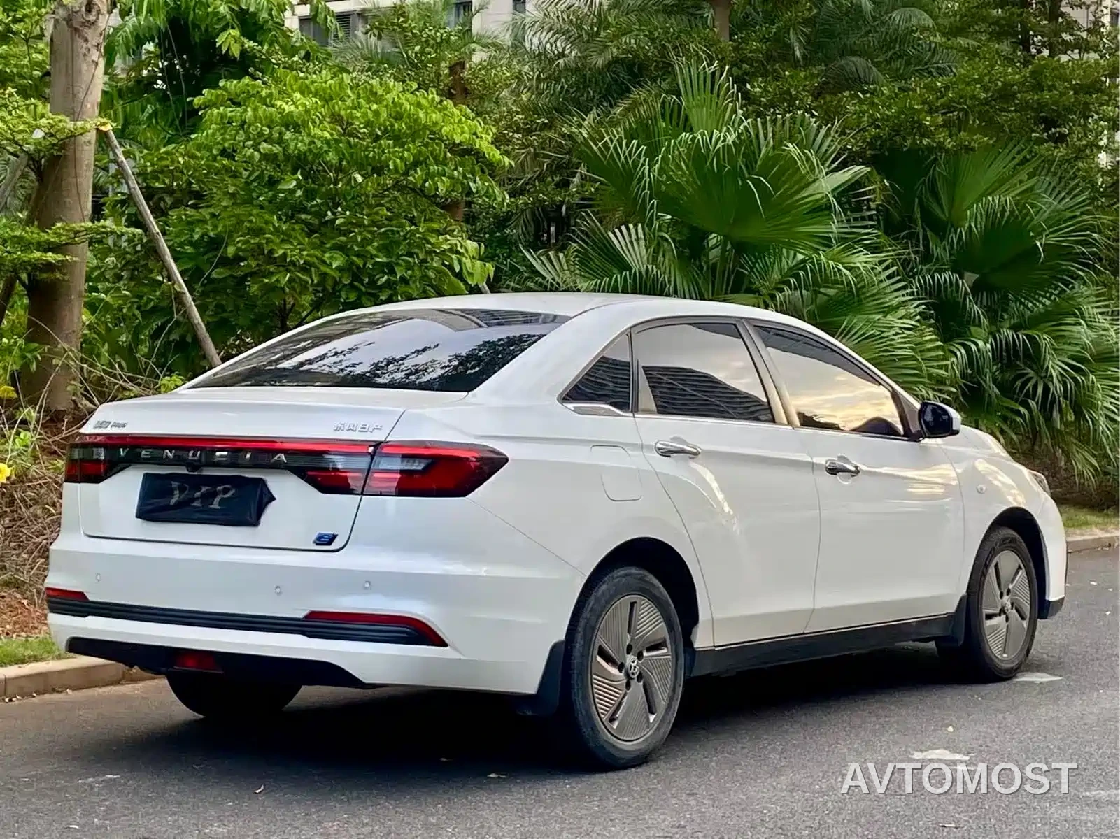 Venucia D60EV 2023 PLUS Smart Drive SI Edition — фото 9