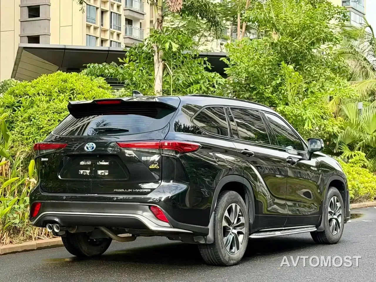 Toyota Crown Kluger 2022 2.5L HEV 2WD Elite Edition — фото 2