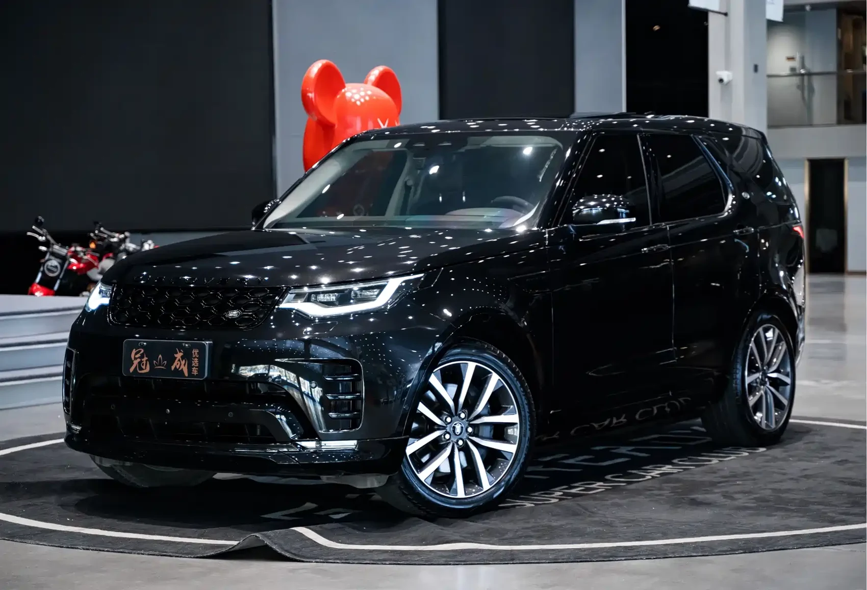 Land Rover Discovery 2021 360PS R-Dynamic SE