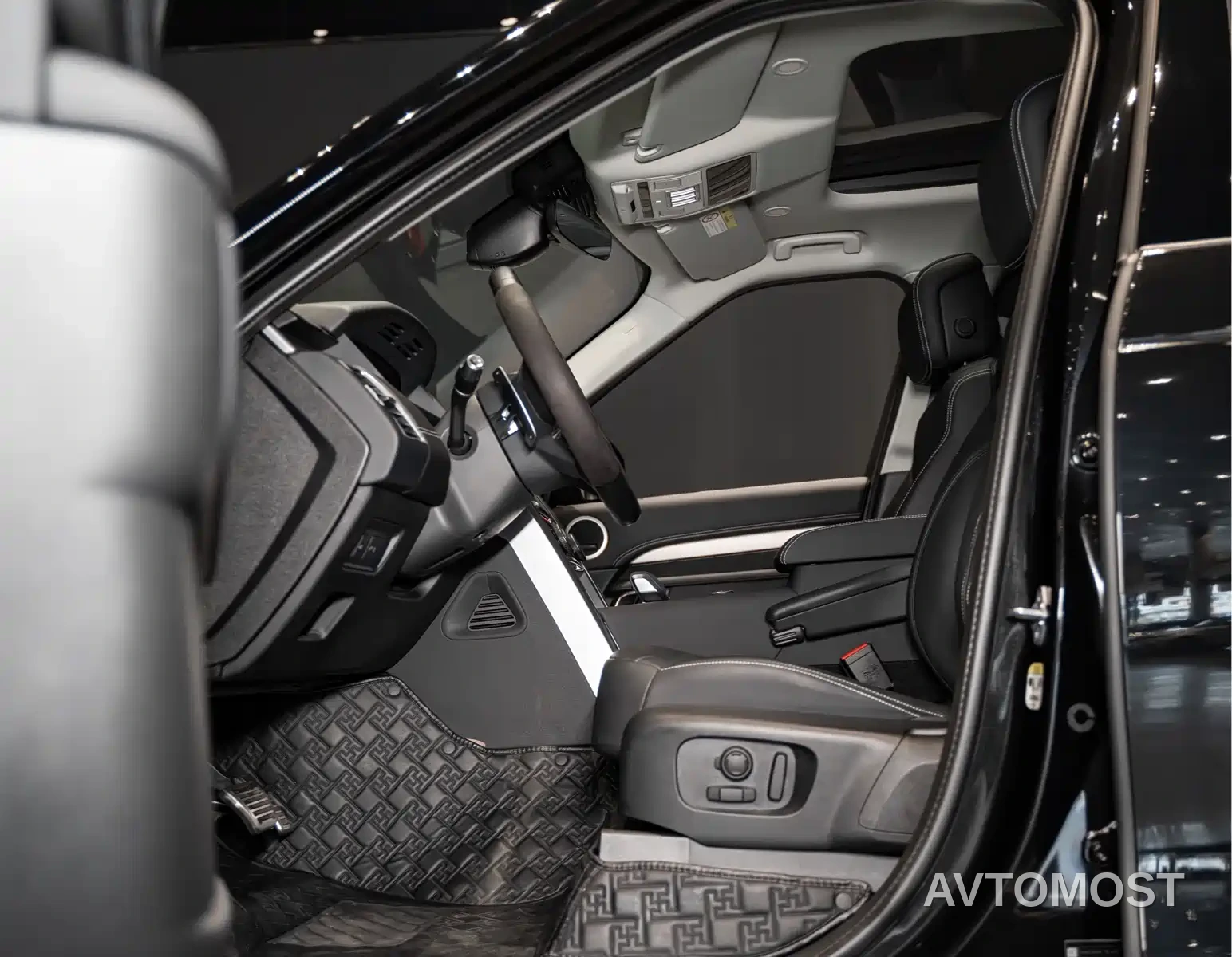 Land Rover Discovery 2021 360PS R-Dynamic SE — фото 10