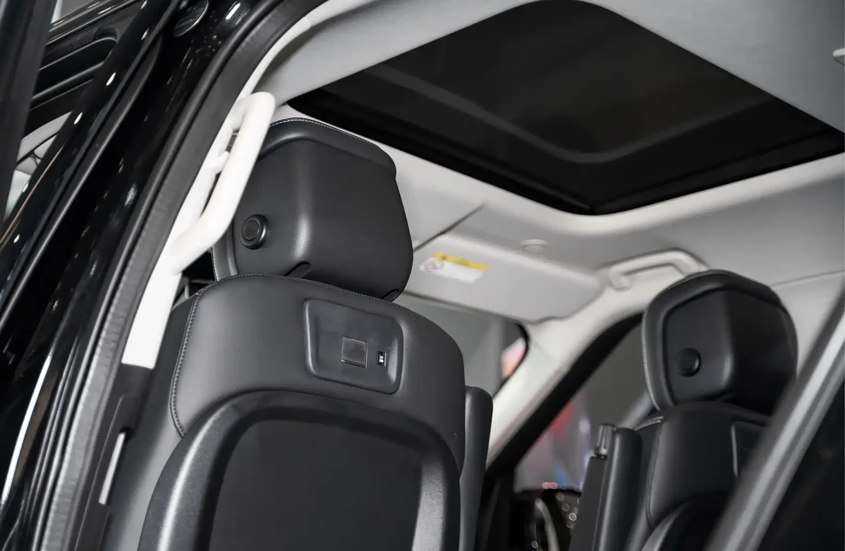 Land Rover Discovery 2021 360PS R-Dynamic SE — фото 22