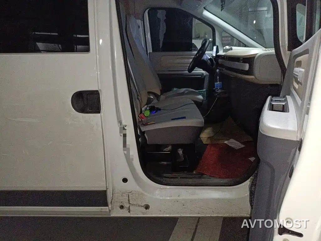 SAIC Maxus Dana V1 2025 Low Roof Multi-purpose Version 42kWh — фото 20