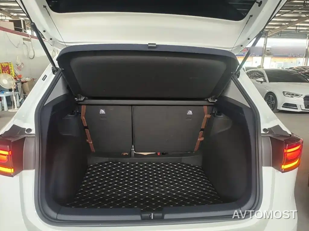 Volkswagen Tharu 2025 Model Rising Star 1.5L Advance Edition — фото 13