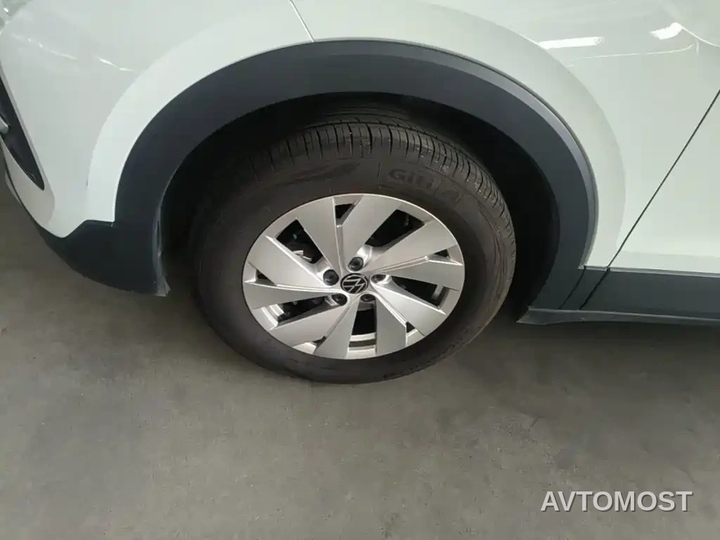 Volkswagen Tharu 2025 Model Rising Star 1.5L Advance Edition — фото 22