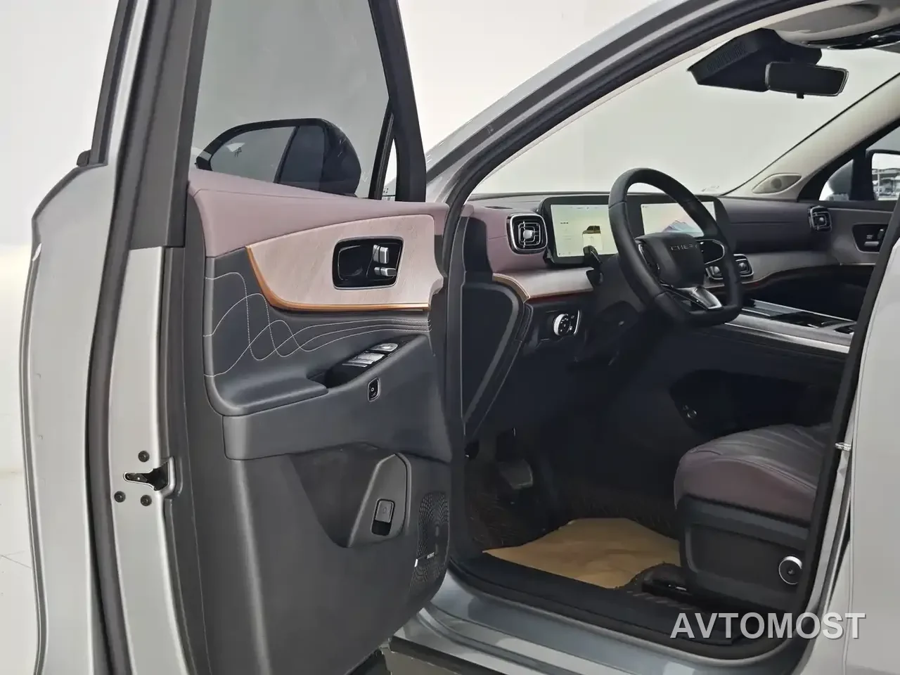 Chery Tiggo 9 C-DM 2025 1.5T 106KM Super Comfort Edition 5-Seater NCM — фото 25