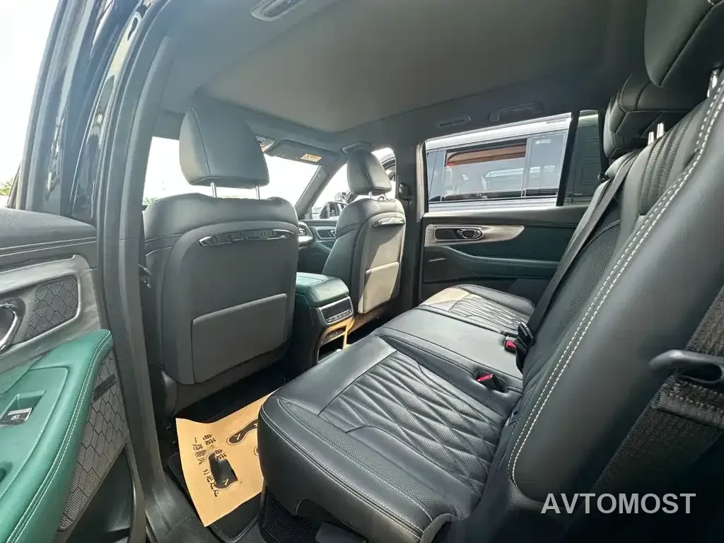 GAC Trumpchi GS8 2022 Dual Engine Series 2.0TM 2WD Premium Edition (7-Seater) — фото 6