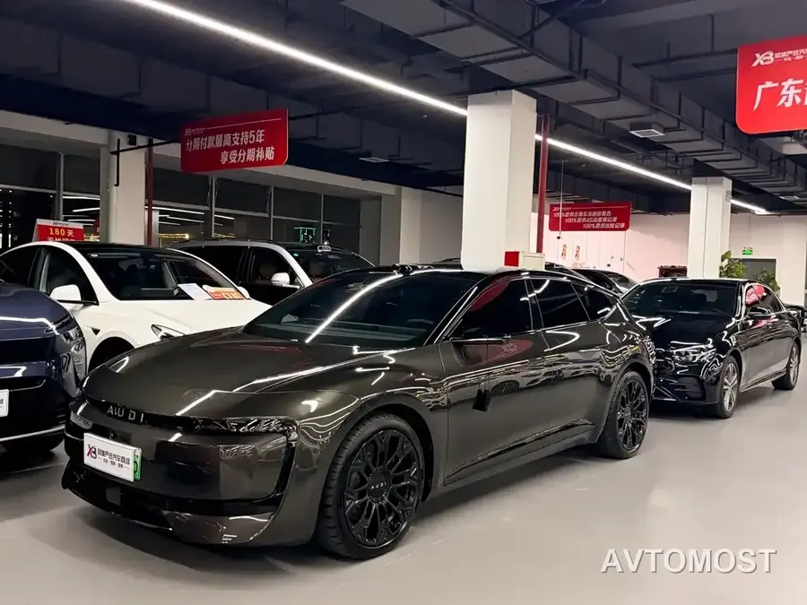 Audi E5 Sportback 2025 300kw 2WD