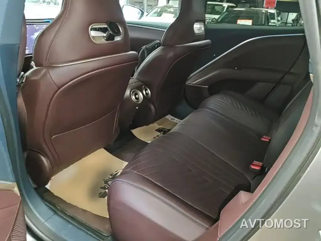 Avatr 11 2022 Long Range Dual Motor Luxury Edition 5-seater — фото 15