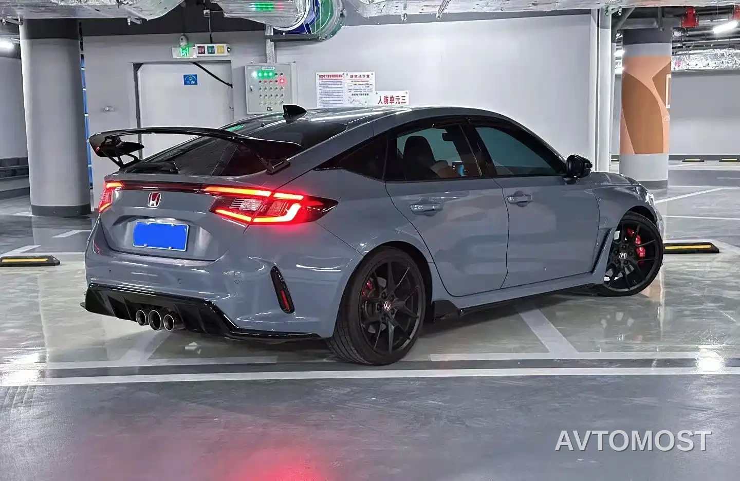 Honda Civic (Import) 2023 2.0T 420TURBO TYPE R — фото 1