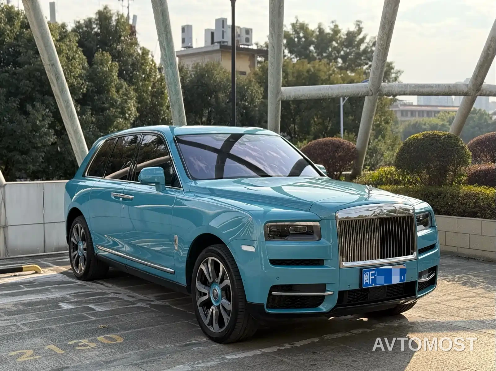 Rolls-Royce Cullinan 2018 5-Seater Version — фото 2