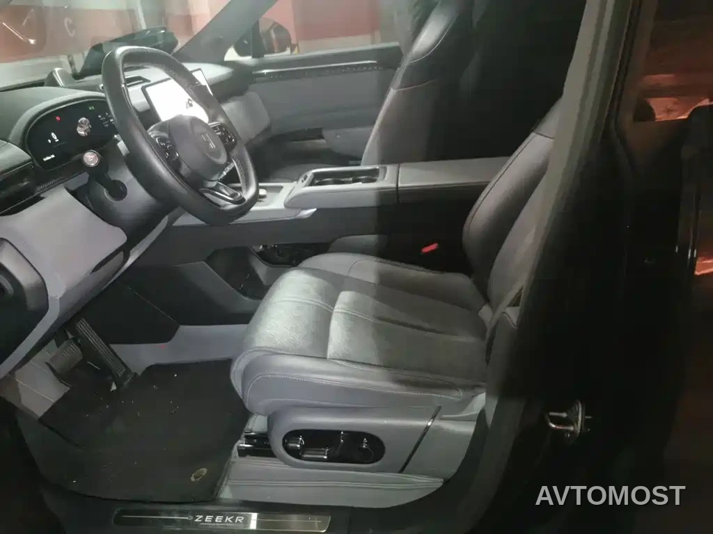Zeekr 7X 2025 Model 75kWh RWD Smart Driving Edition — фото 12