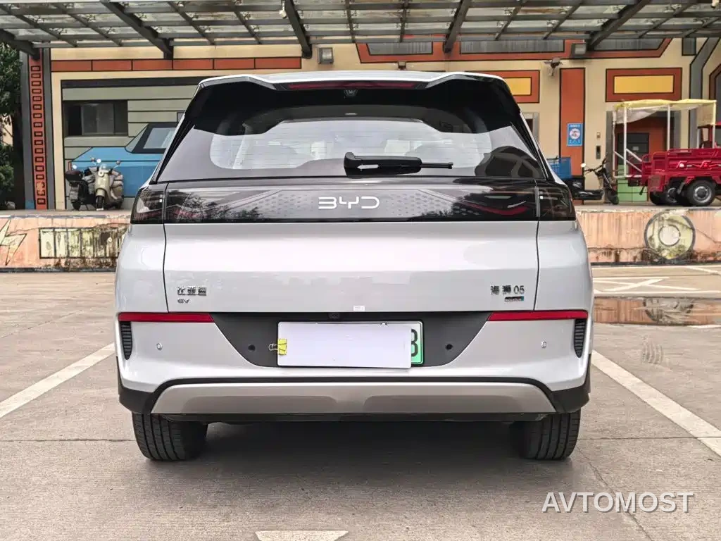 BYD Hai Shi 05 EV 2025 520KM Smart Navigation Edition — фото 10