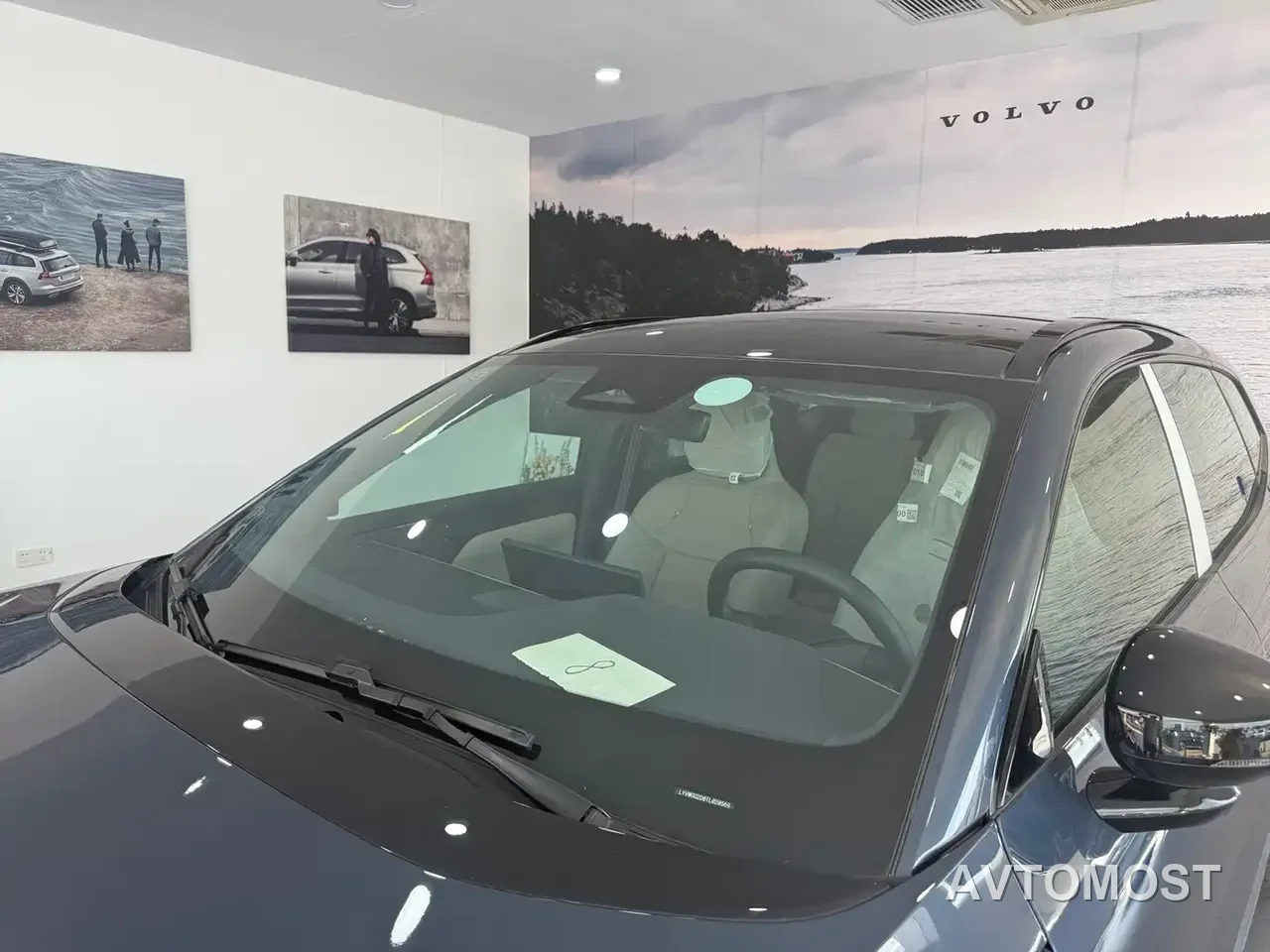 Volvo XC70 Plug-in Hybrid 2025 Standard — фото 3