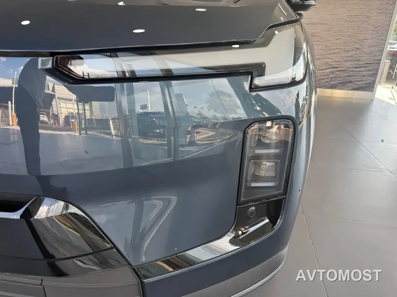 Volvo XC70 Plug-in Hybrid 2025 Standard — фото 4