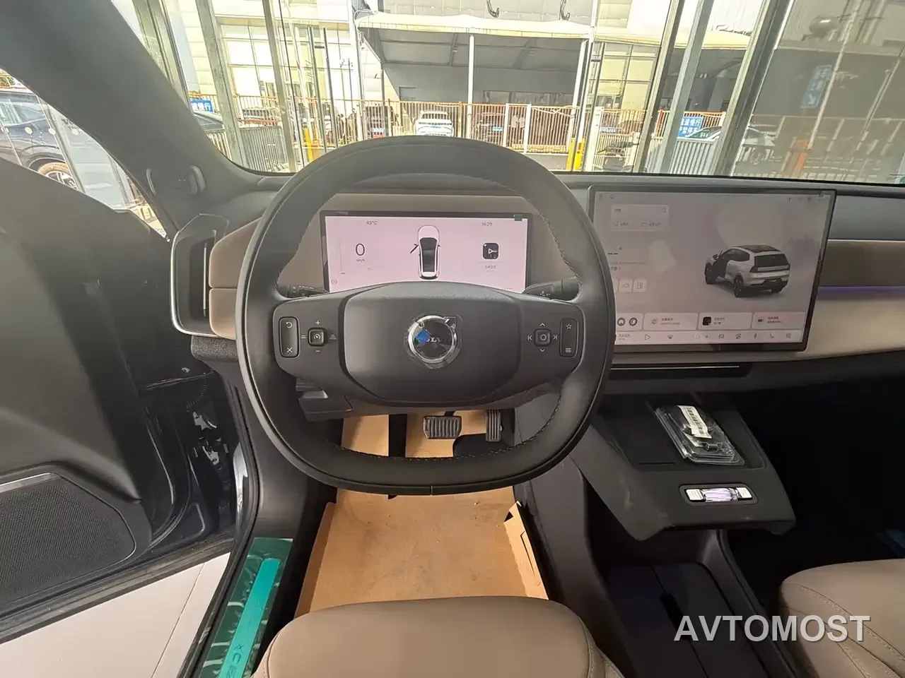 Volvo XC70 Plug-in Hybrid 2025 Standard — фото 9