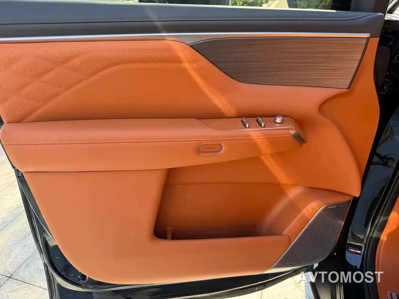 Buick Zhijing Shijia 2026 Model PHEV Base Version — фото 9